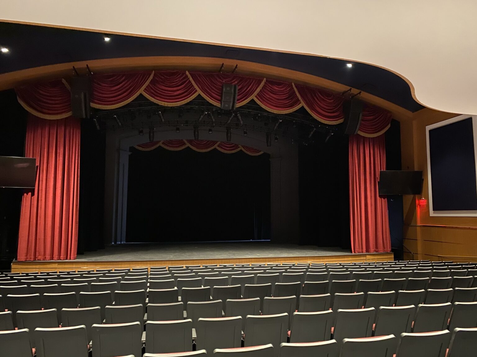 SHU Community Theatre Supertech Lighting & Rigging